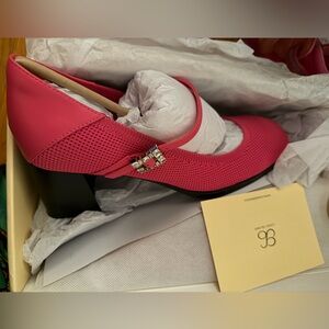 NIB Women's Pink Mary Jane Knit Block Heels with Embellished Buckle size 9
